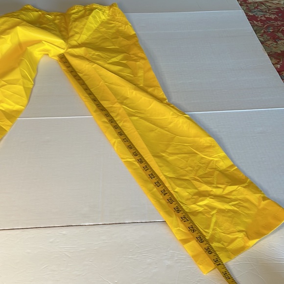 Frogg Toggs  3 pc yellow waterproof  rain suit & pouch set child size Large - Picture 10 of 16